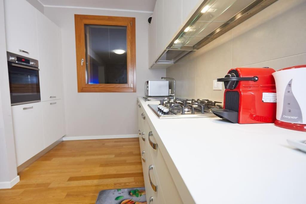 Center Aviano Comfort Suite Free Parking Wifi المظهر الخارجي الصورة